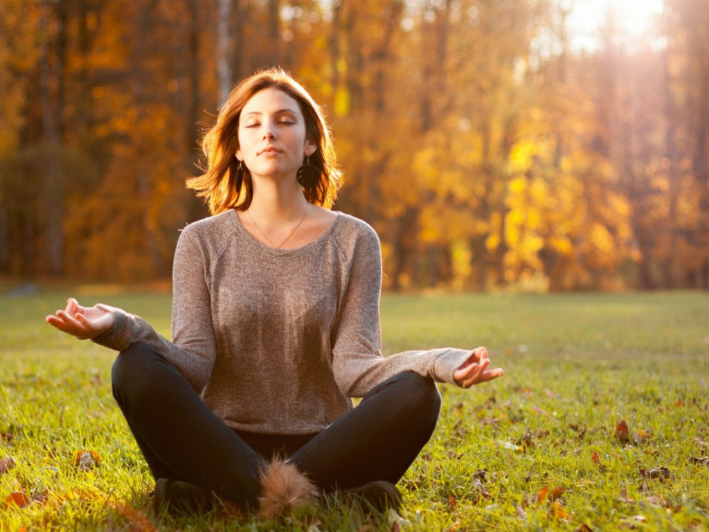 Grupo em sessão de mindfulness